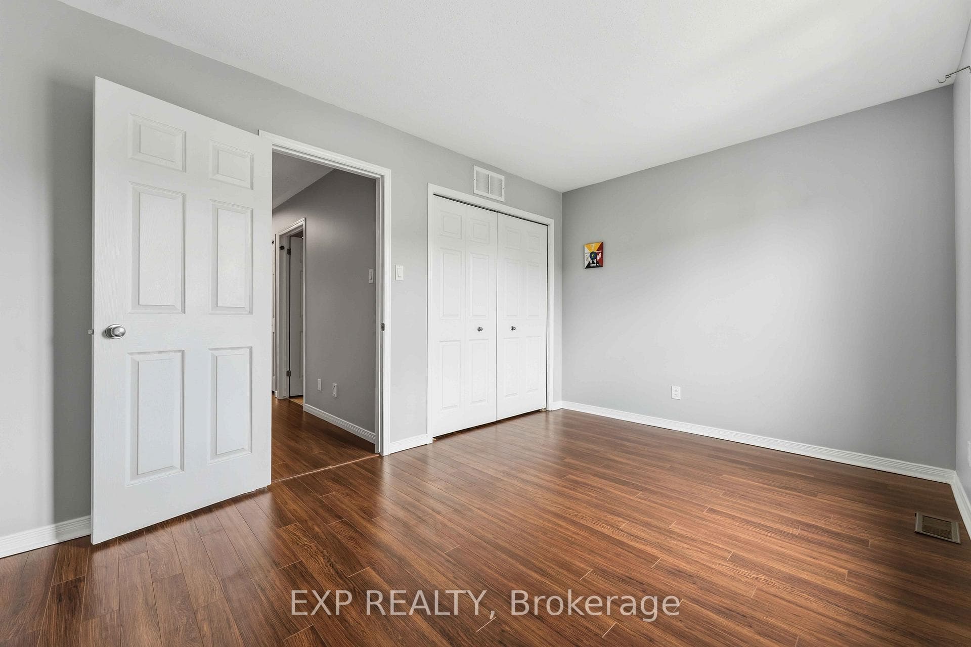 81 Strathaven Private photo 32