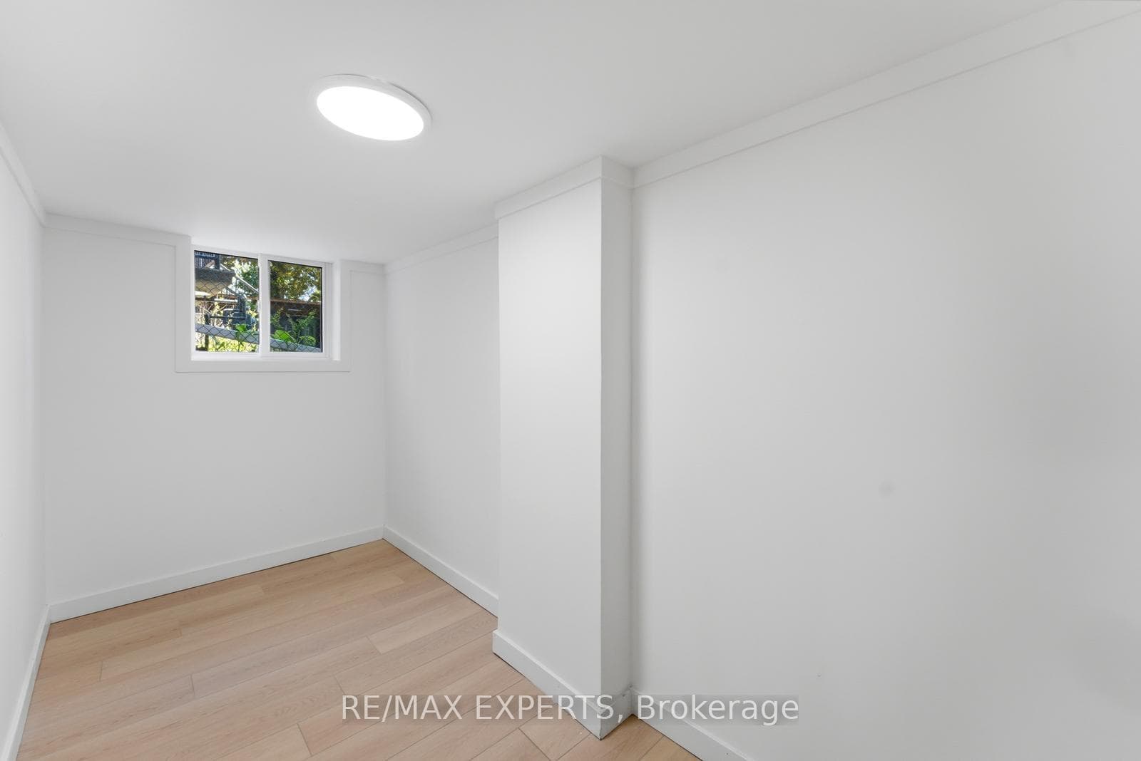 148 Ascot Avenue photo 35