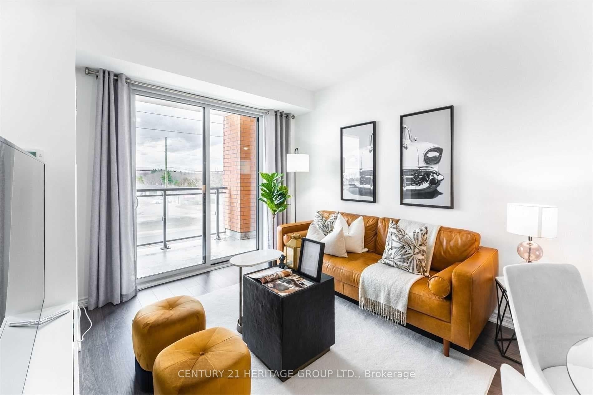 11611 Yonge Street Unit 319 photo 5