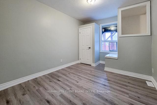 300 Balmoral Avenue photo 21
