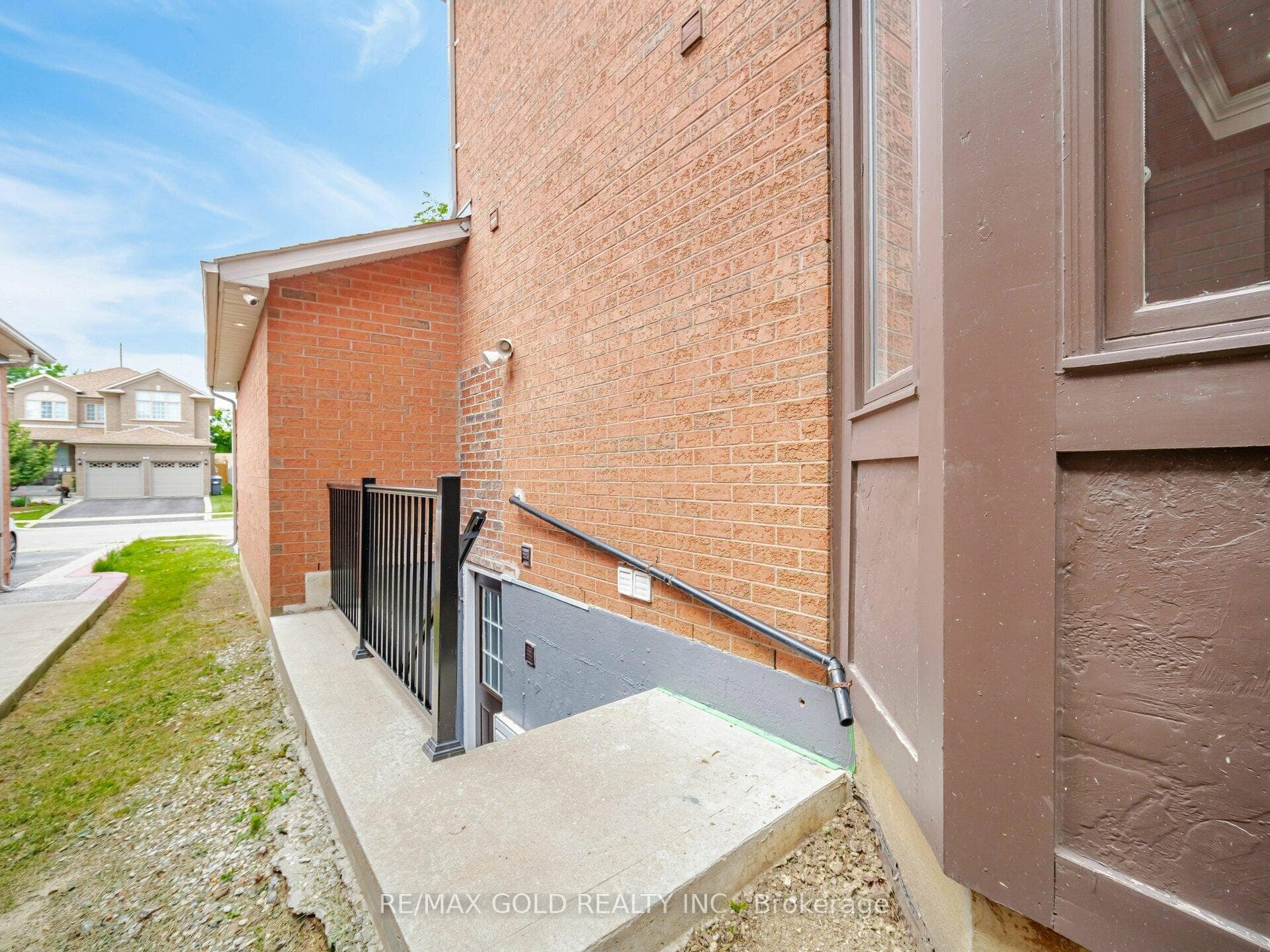 69 Softneedle Avenue photo 38