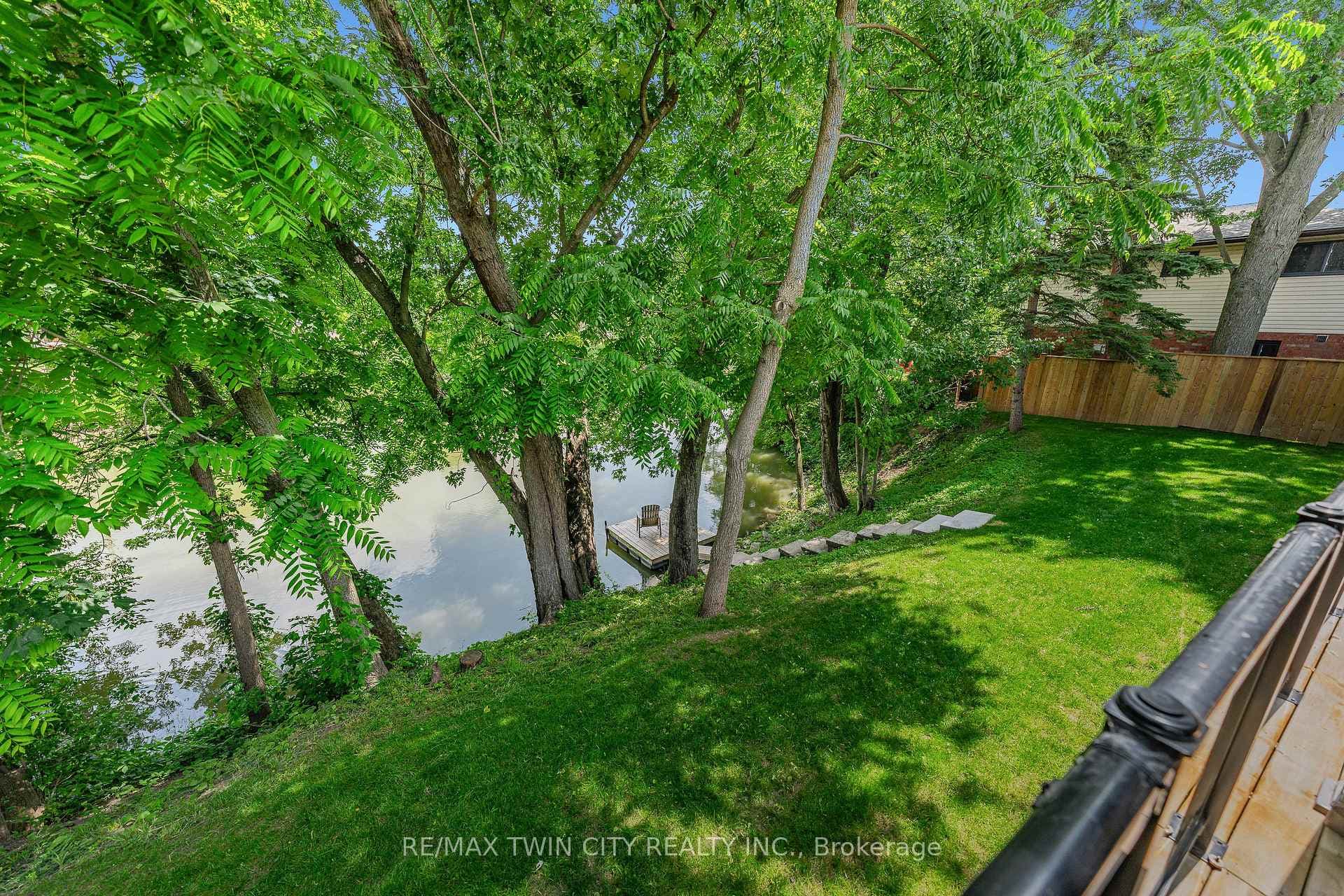 20 David Street photo 37