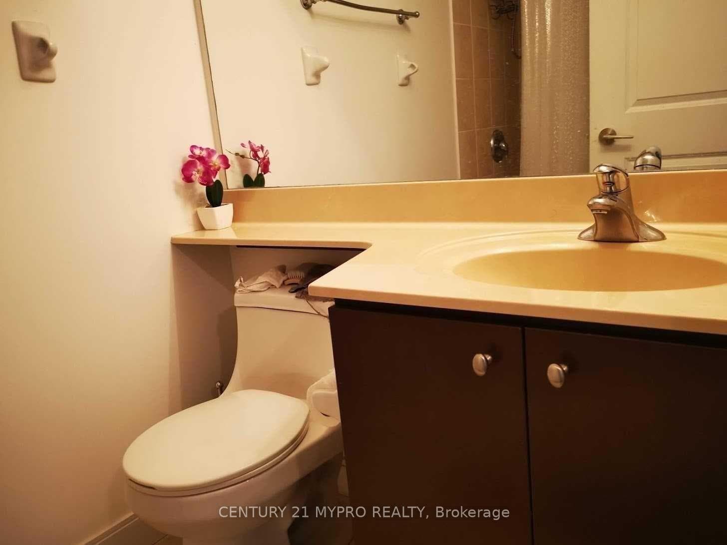 60 Absolute Avenue Unit 2206 photo 10