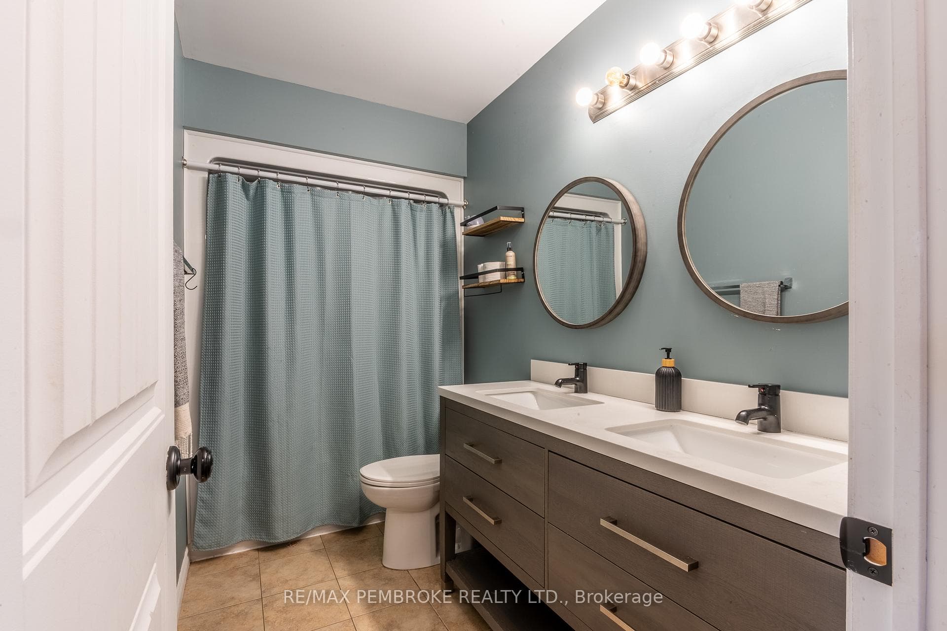 46 Highland Park Drive photo 15