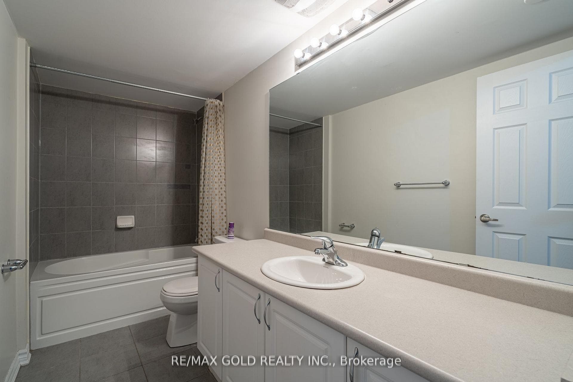 200 Veterans Drive Unit 45 photo 16