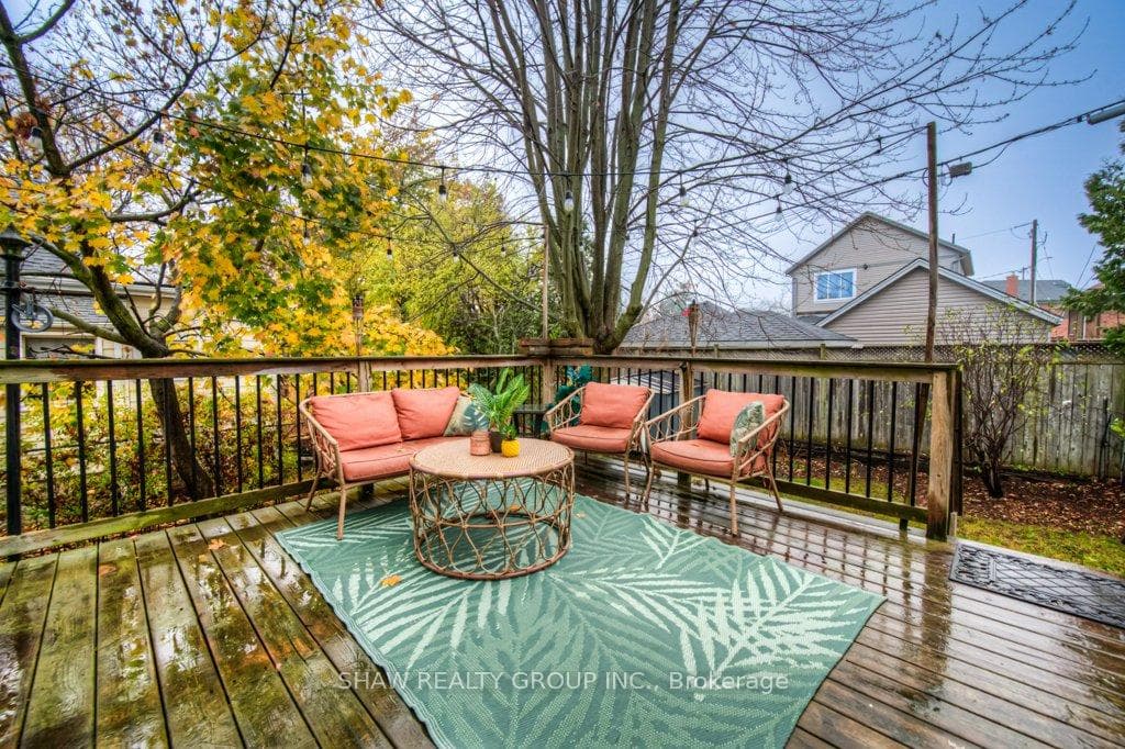 21 Waterside Avenue photo 32