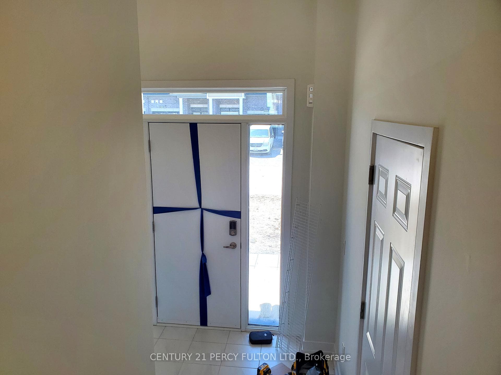 1109 Thompson Drive photo 2