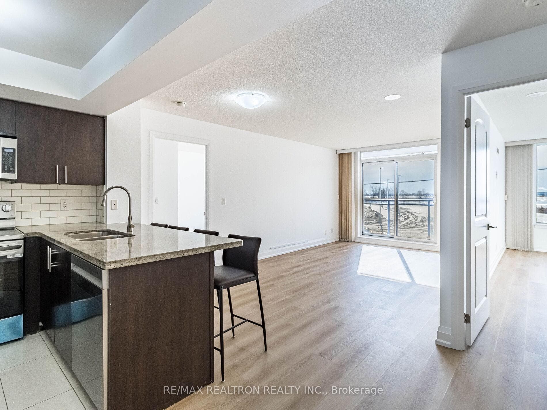 1070 Sheppard Avenue Unit 206 photo 8