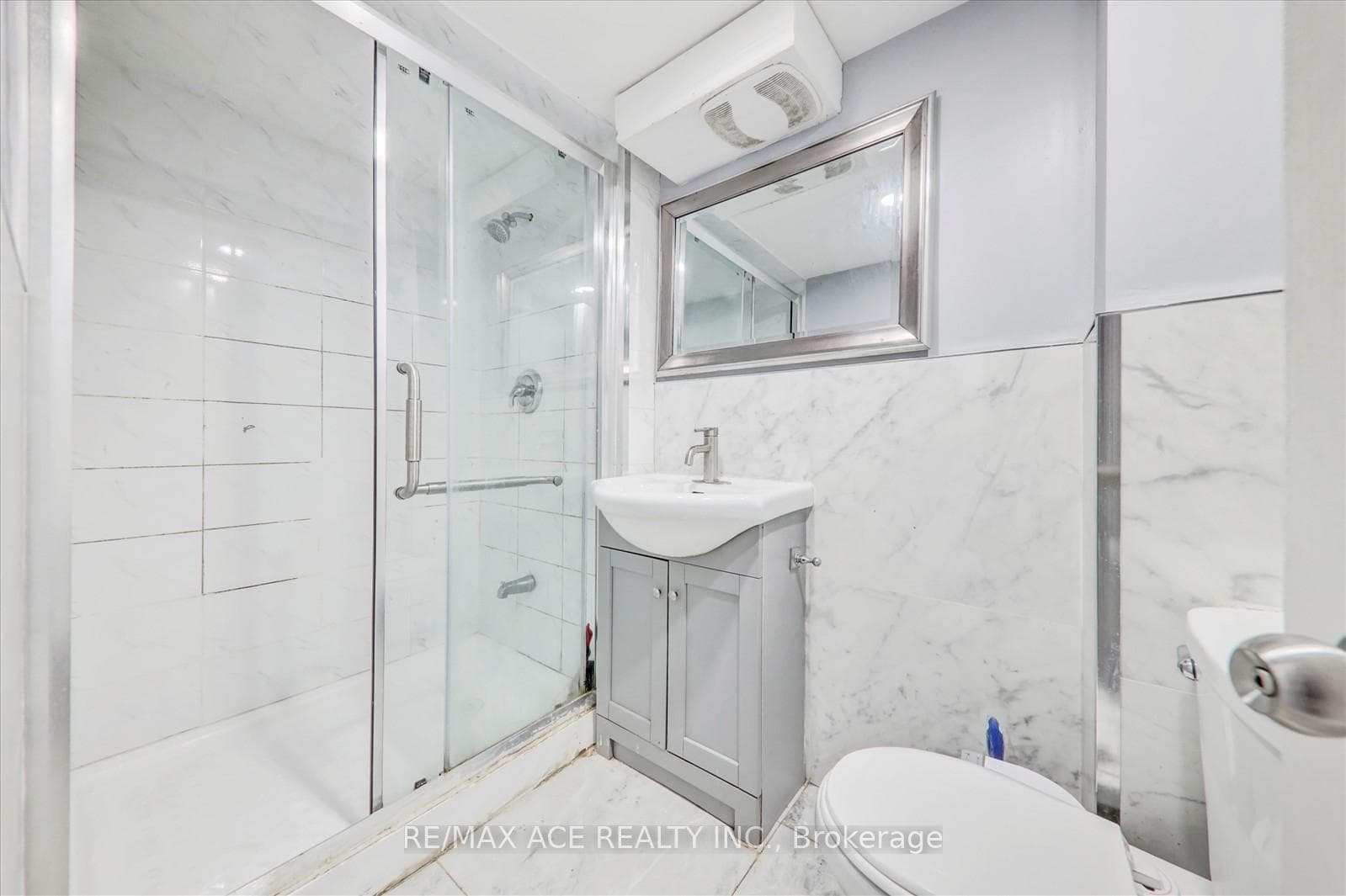 10 Blakemanor Boulevard photo 32