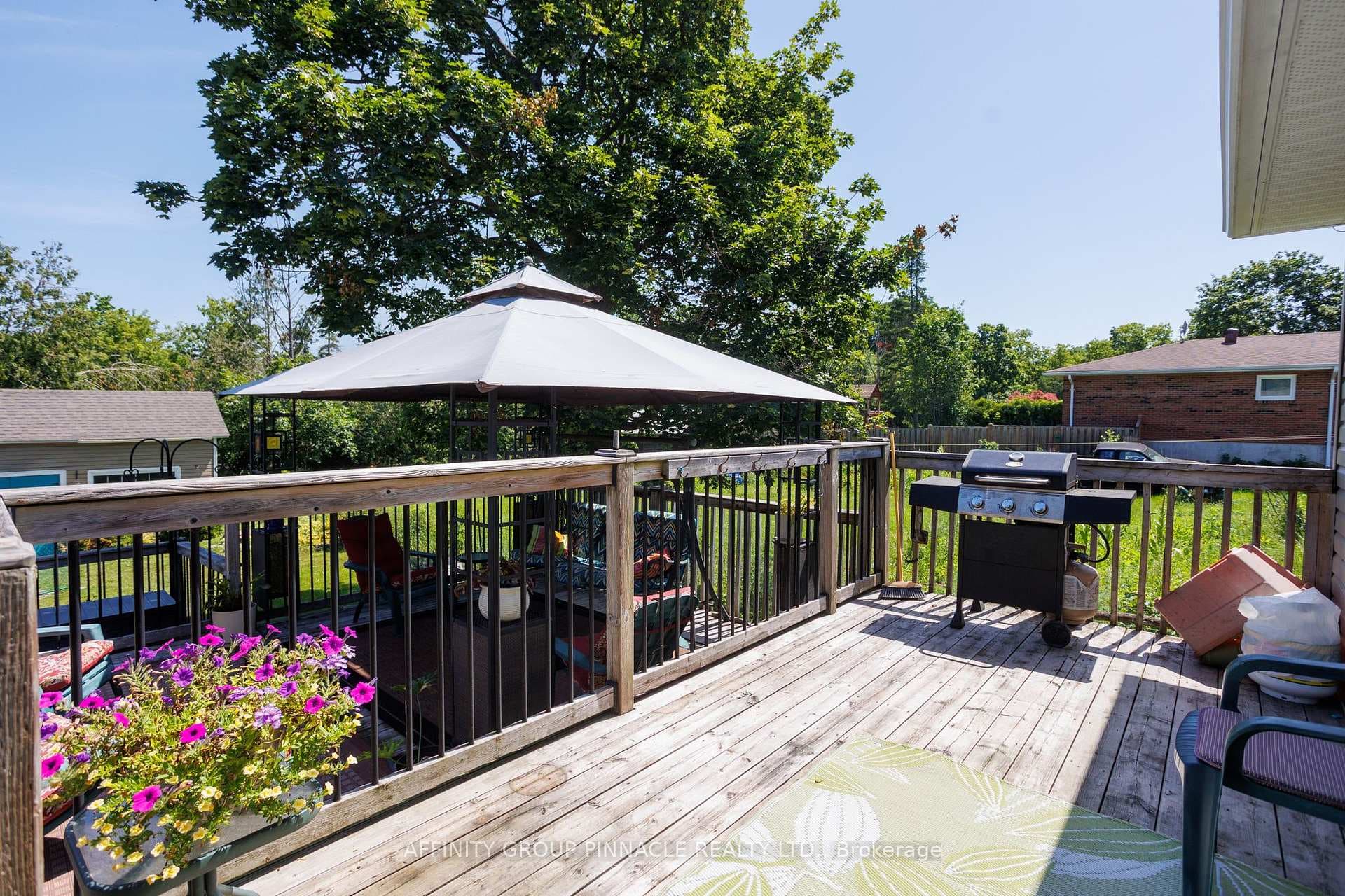 476 Bay Street photo 32