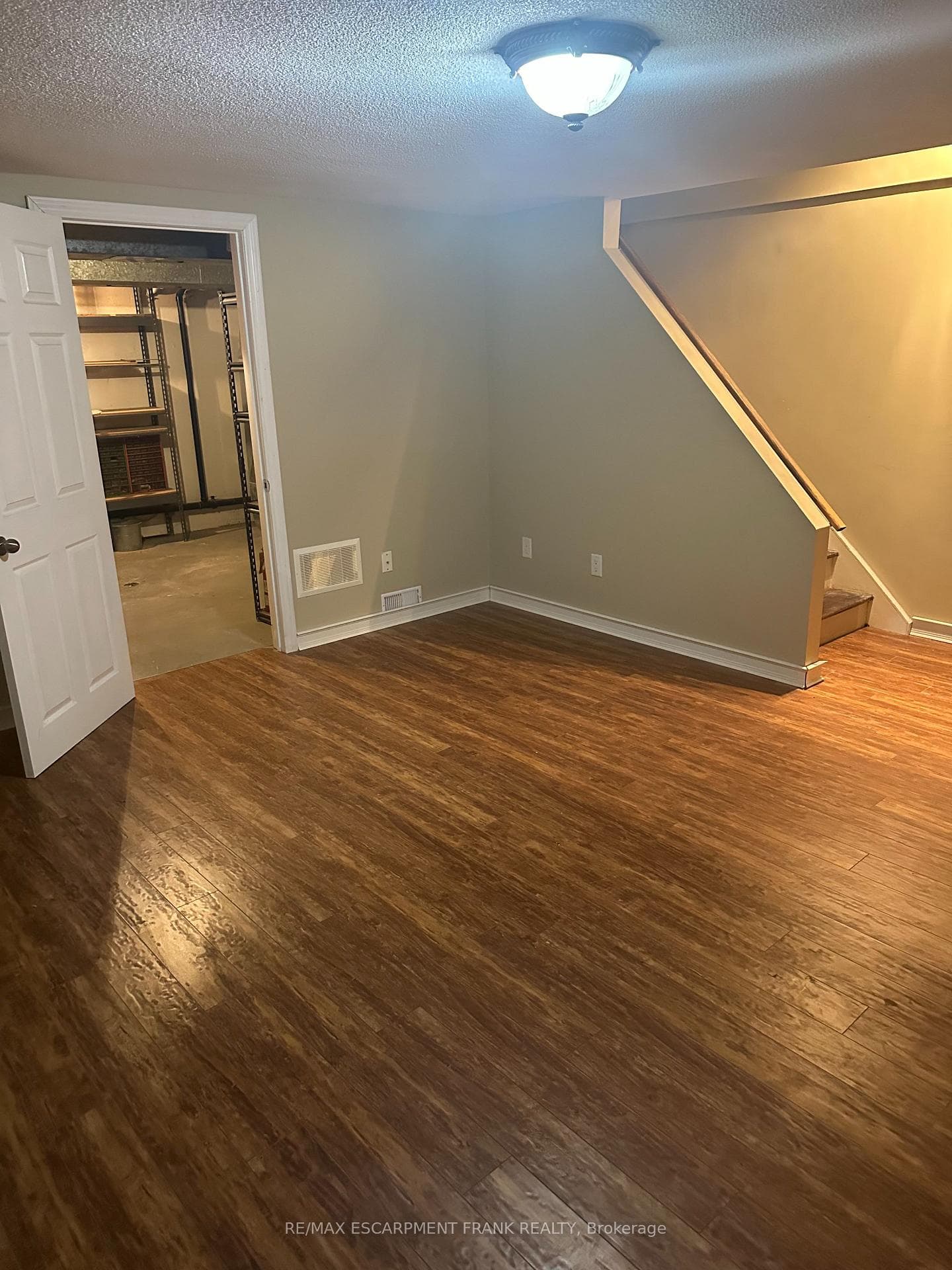 104 Neil Avenue photo 12