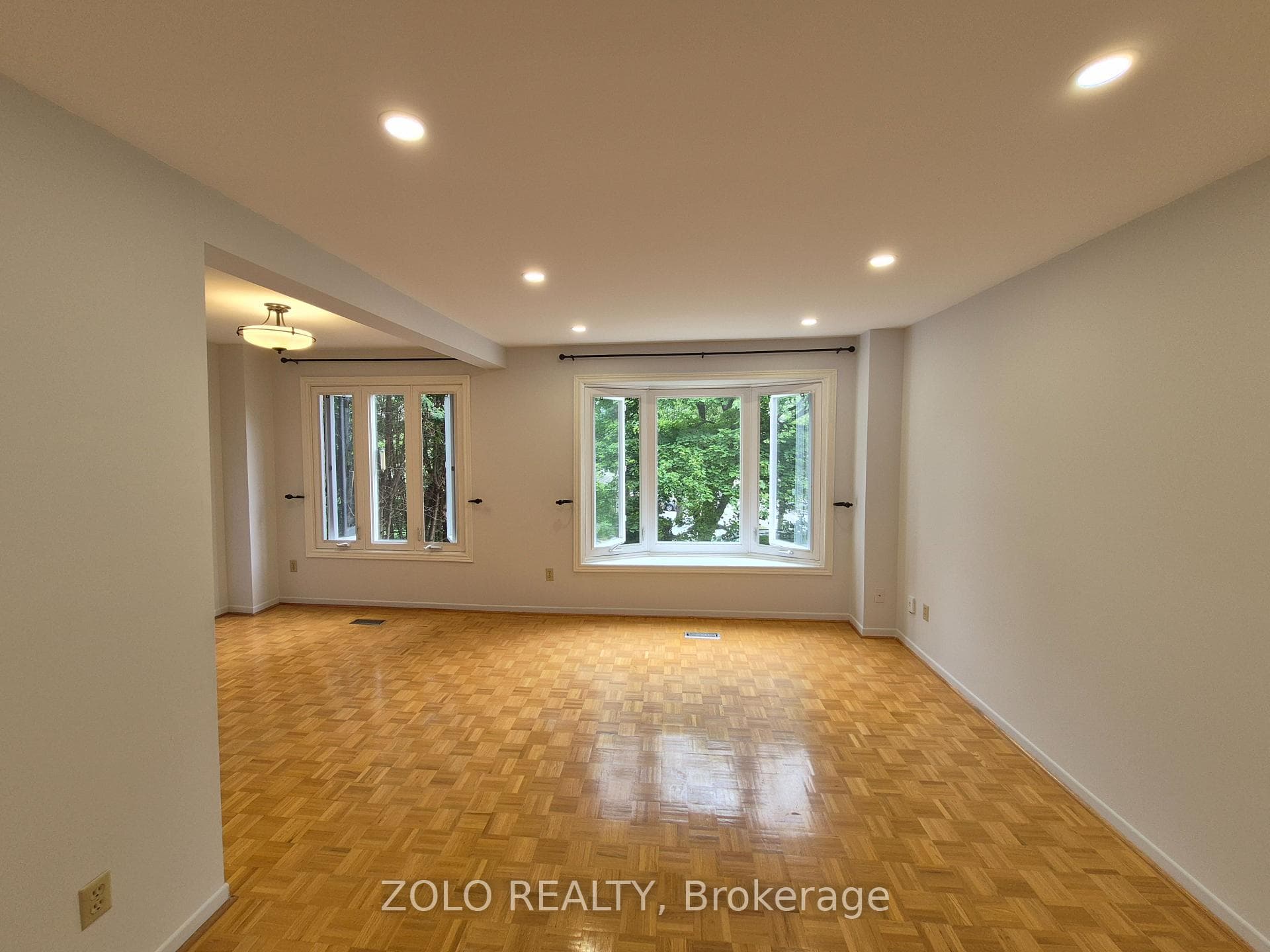 77 Colleen Street photo 5