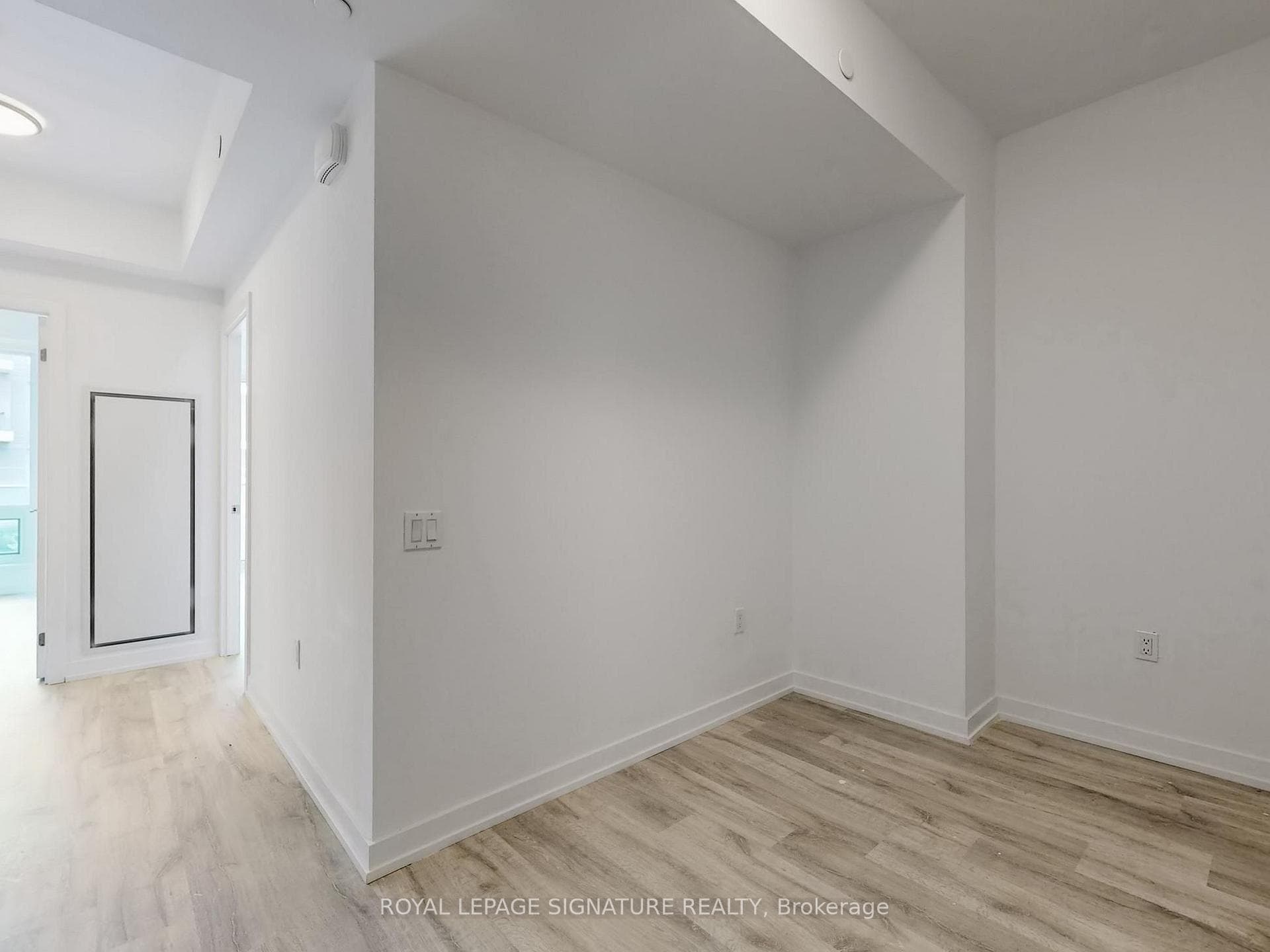 8 Olympic Gdn Drive Unit S608 photo 14