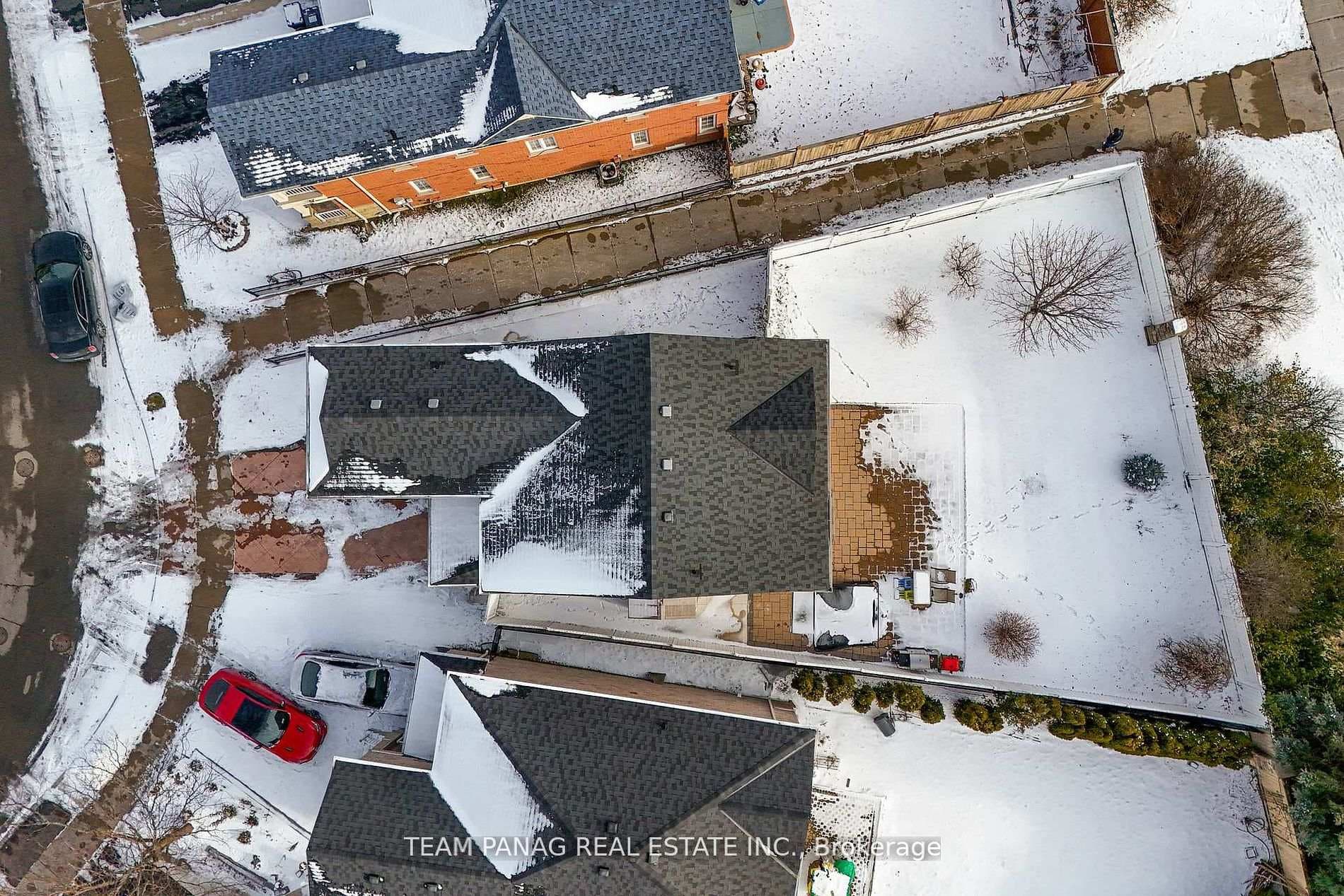 66 Tobermory Crescent photo 4