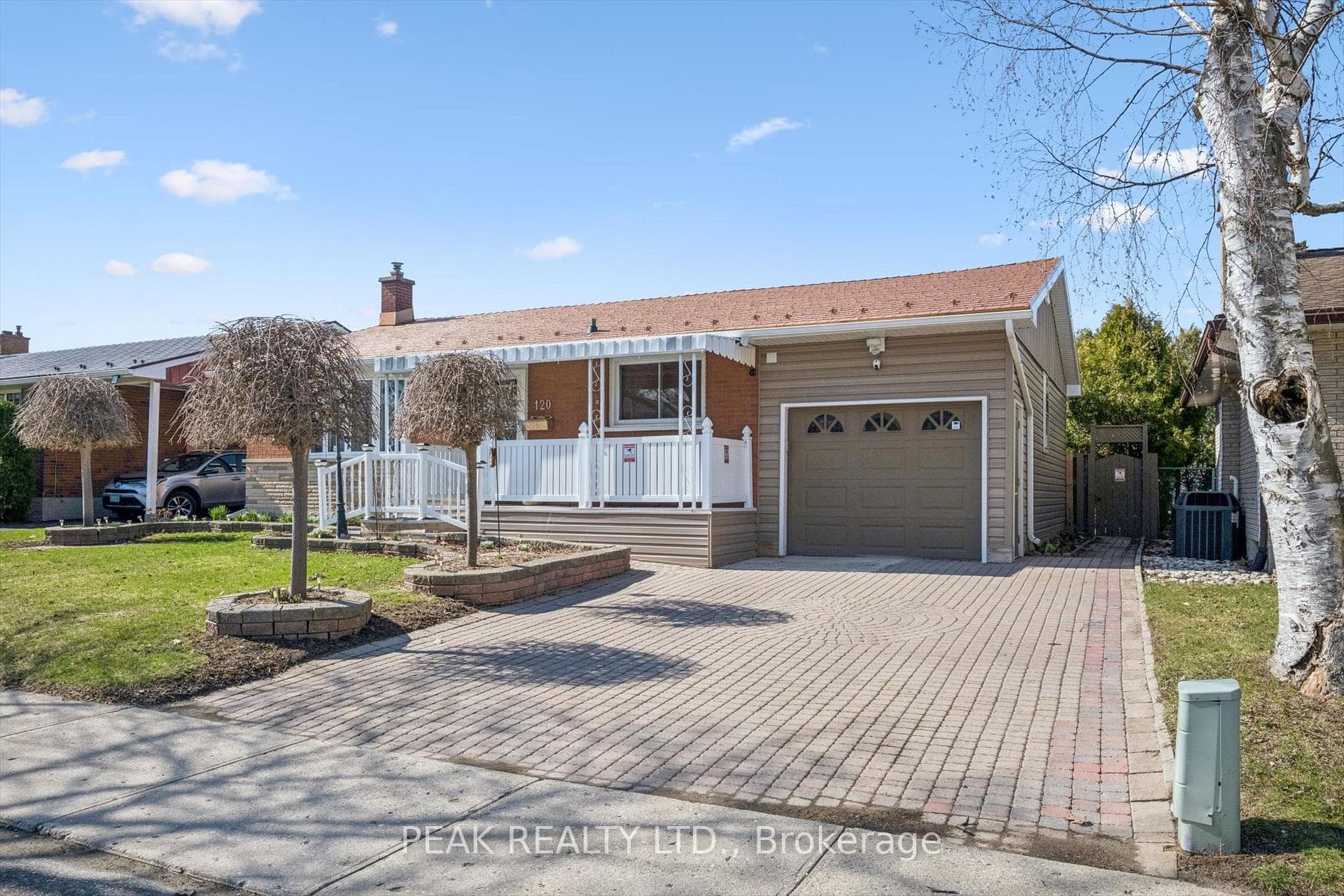 120 Lorraine Avenue photo 2