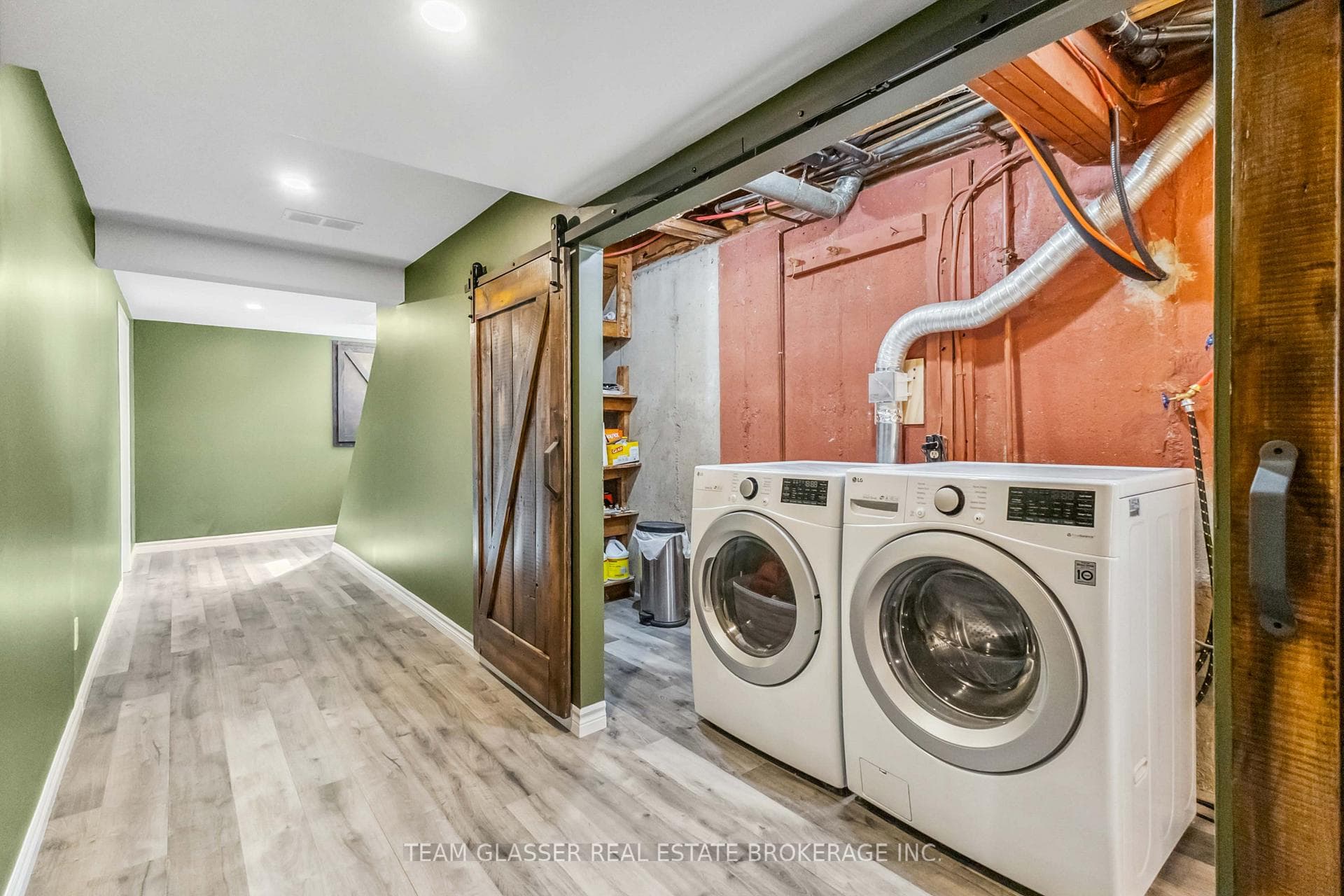 246 MCKELLAR Street Unit A photo 39