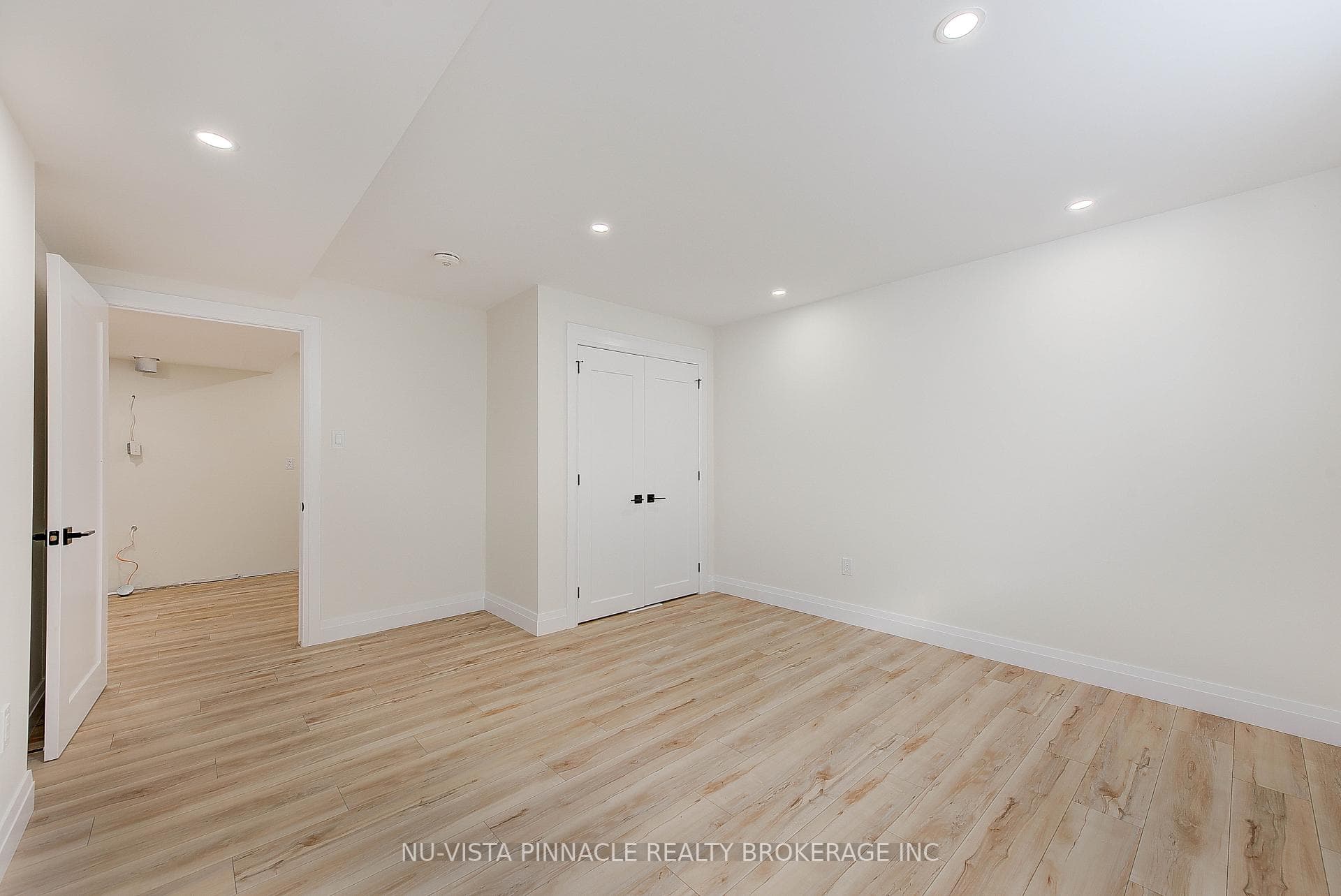 268 SONGBIRD Lane photo 37