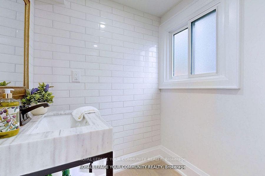 20 Mitchell Avenue photo 14