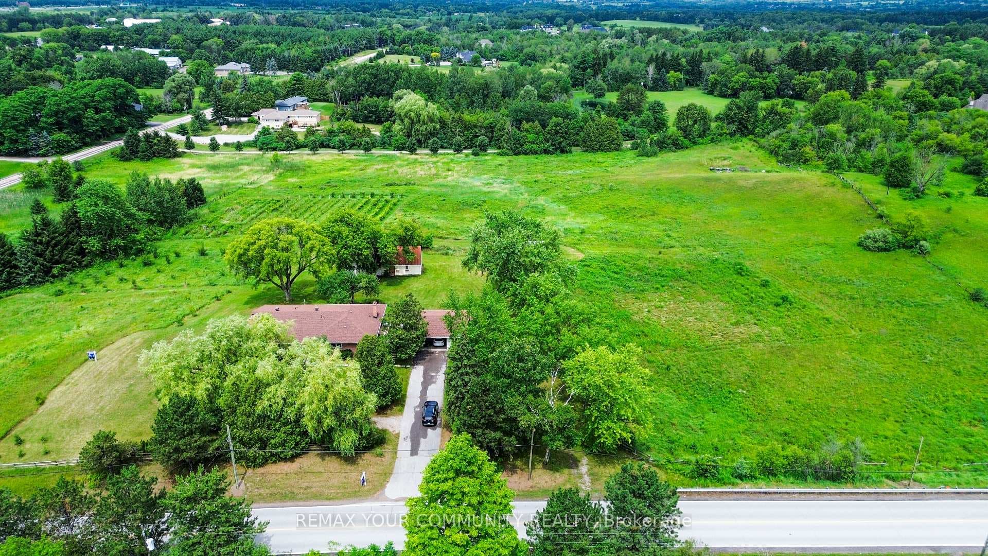 2950 17th Side Road photo 7