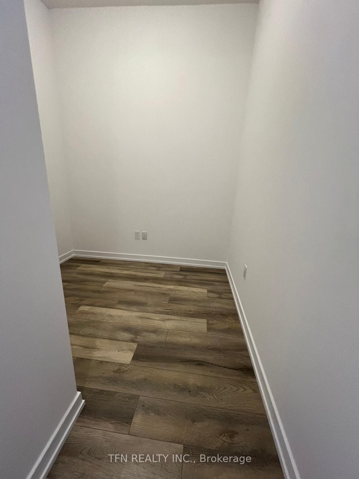 470 Dundas Street Unit 106 photo 7