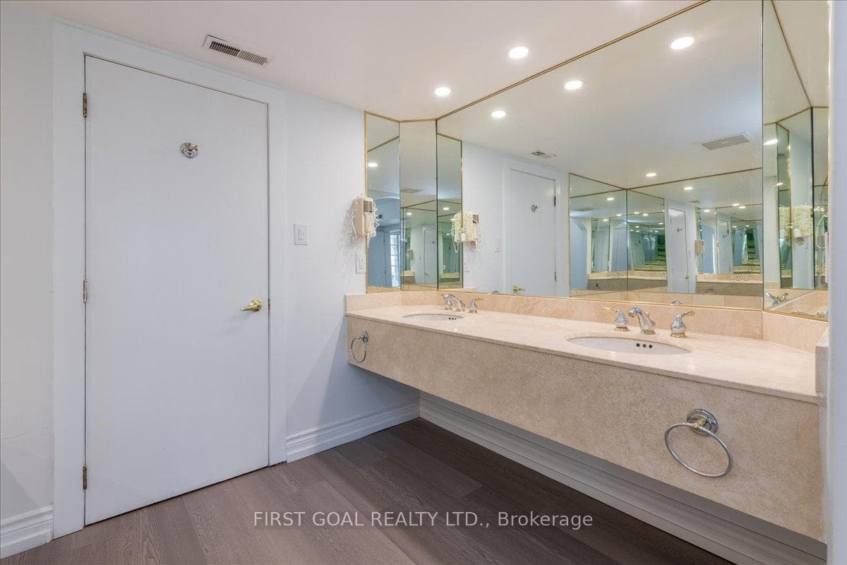 90 Highland Dr Drive Unit 2060/61 photo 12