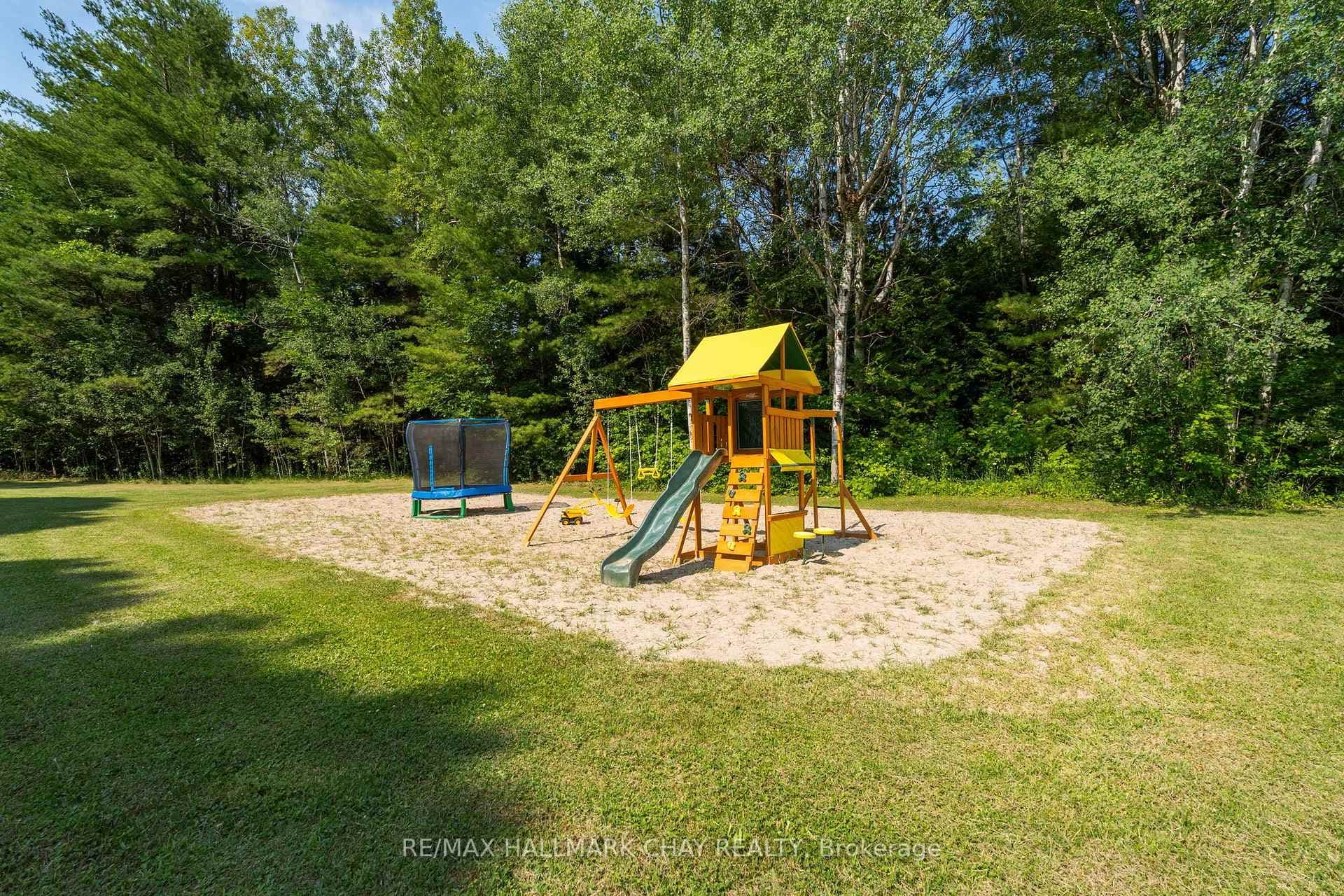 780 Marshall Road, Tiny