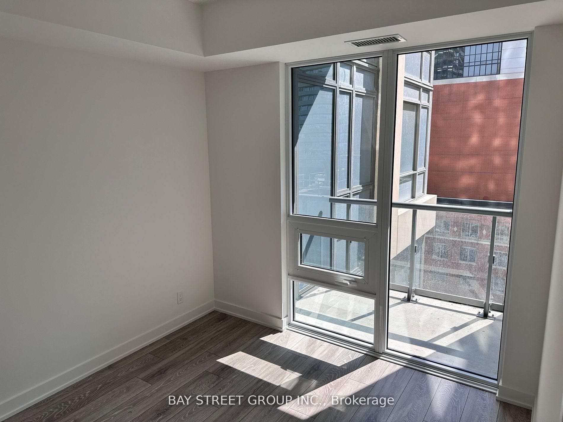 108 Peter Street Unit 1008 photo 4