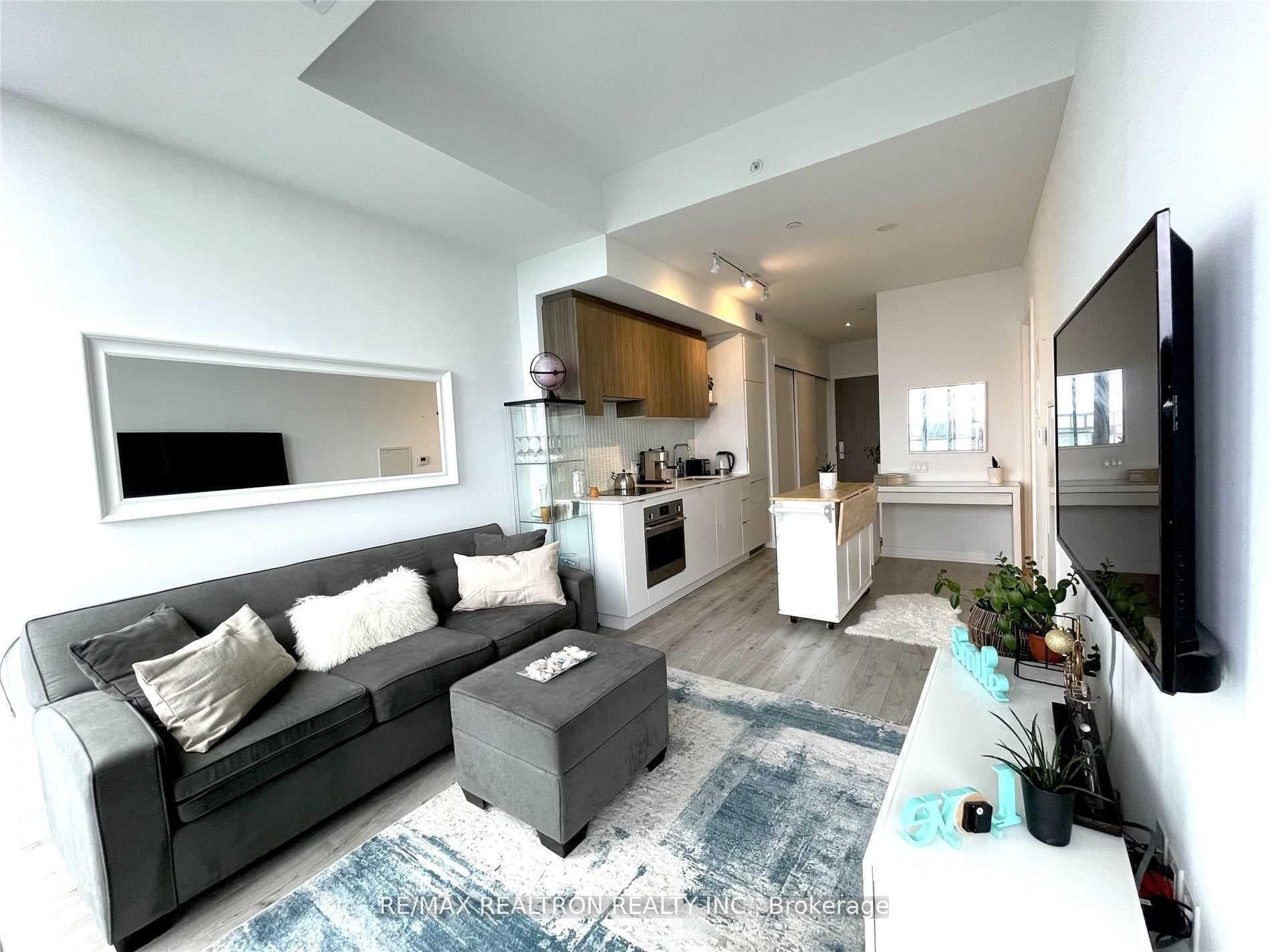 161 Roehampton Avenue Unit 4308 photo 15