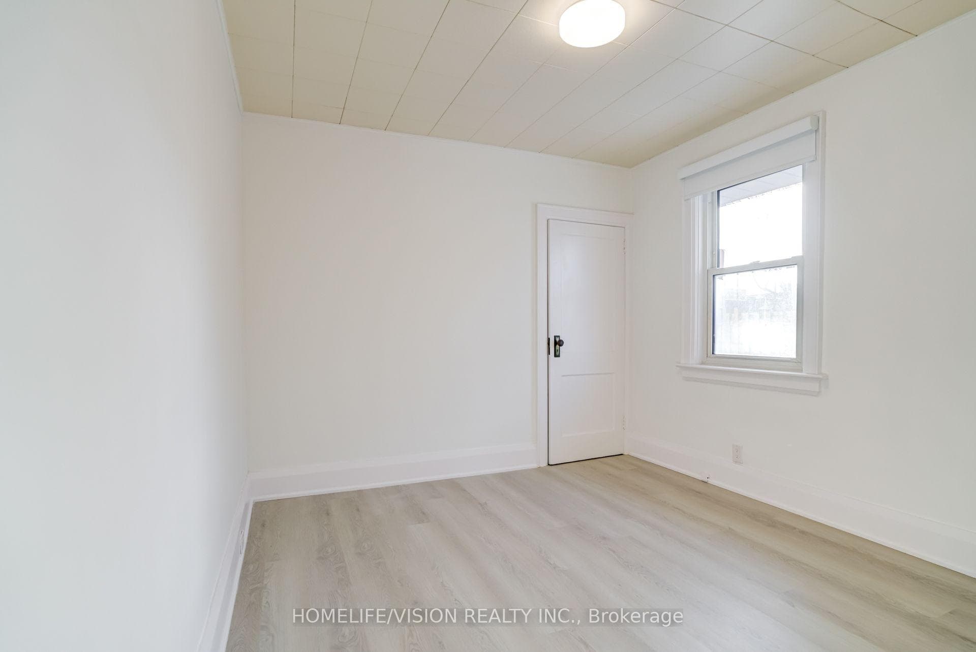 133 Mary Street photo 24