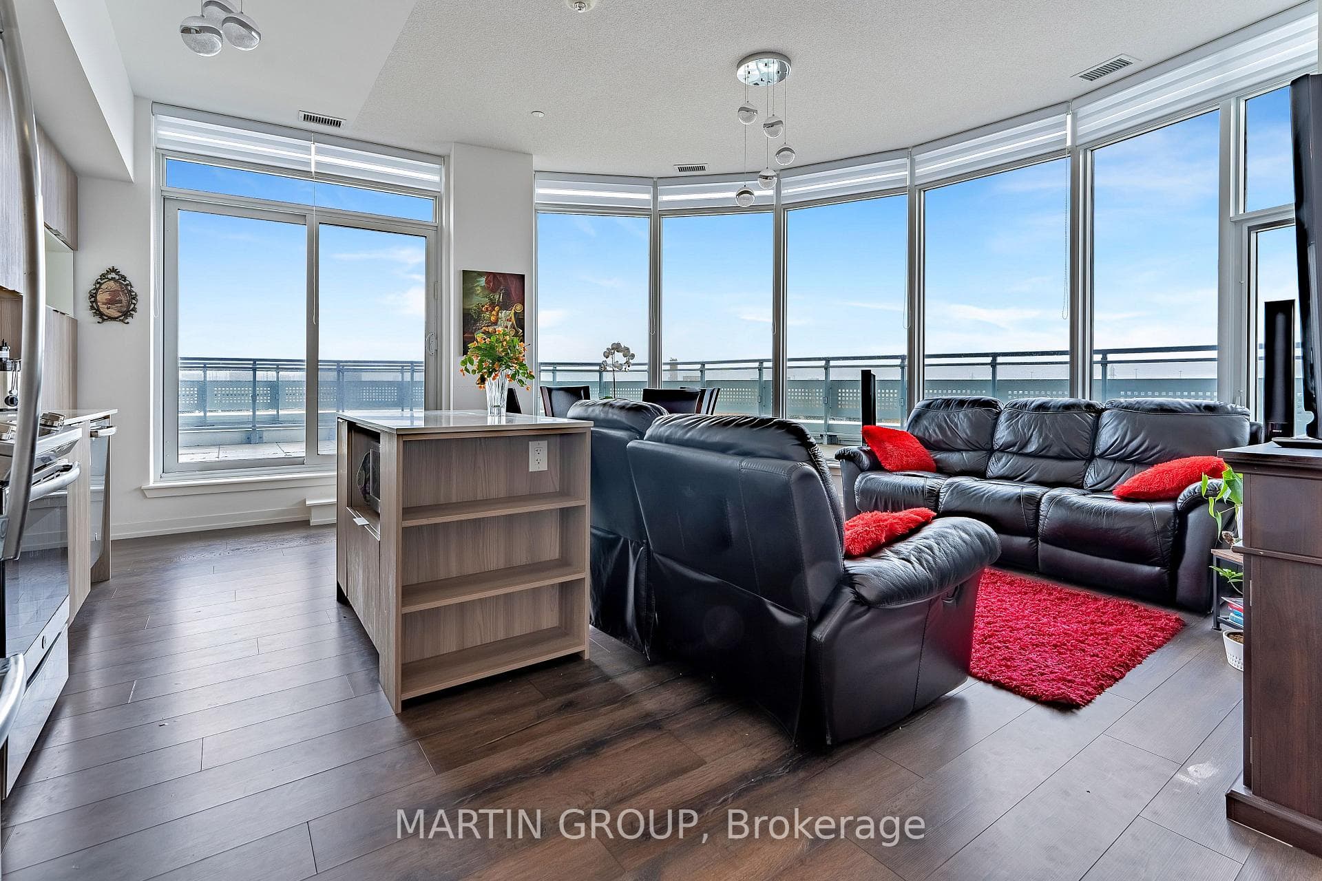 2520 EGLINTON Avenue Unit 317 photo 5