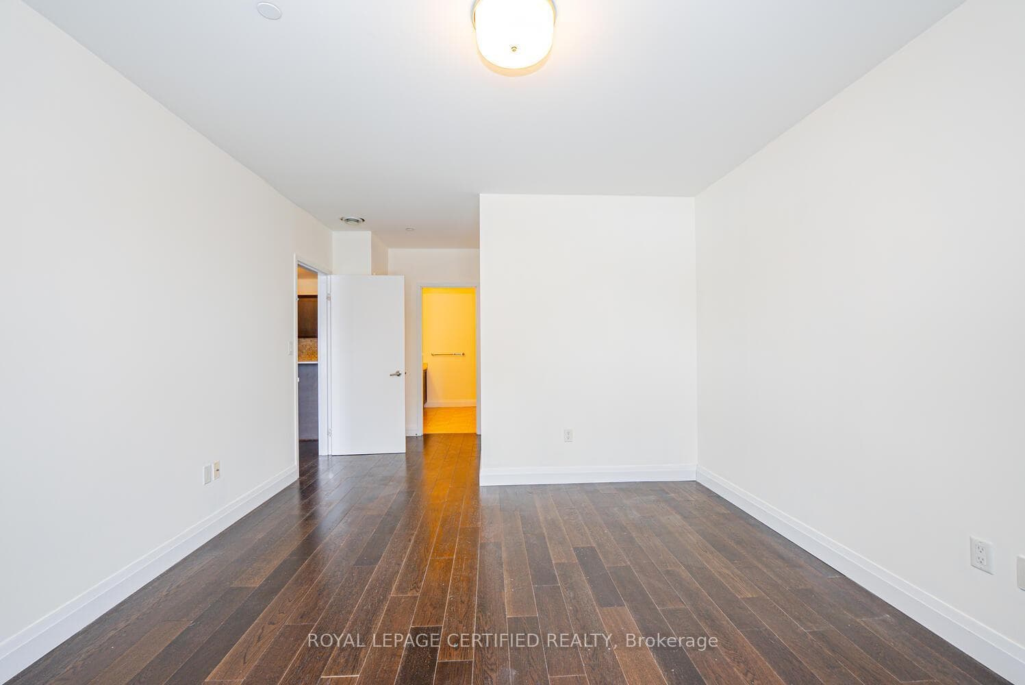 26 Wellington Street Unit 205 photo 28