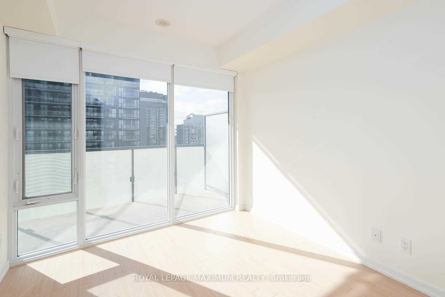 101 Peter Street Unit 3208 photo 8