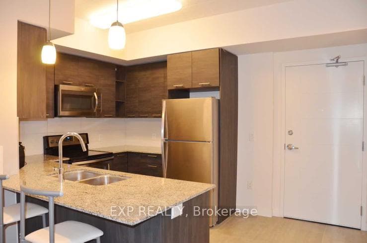251 Hemlock Street Unit 504 photo 2
