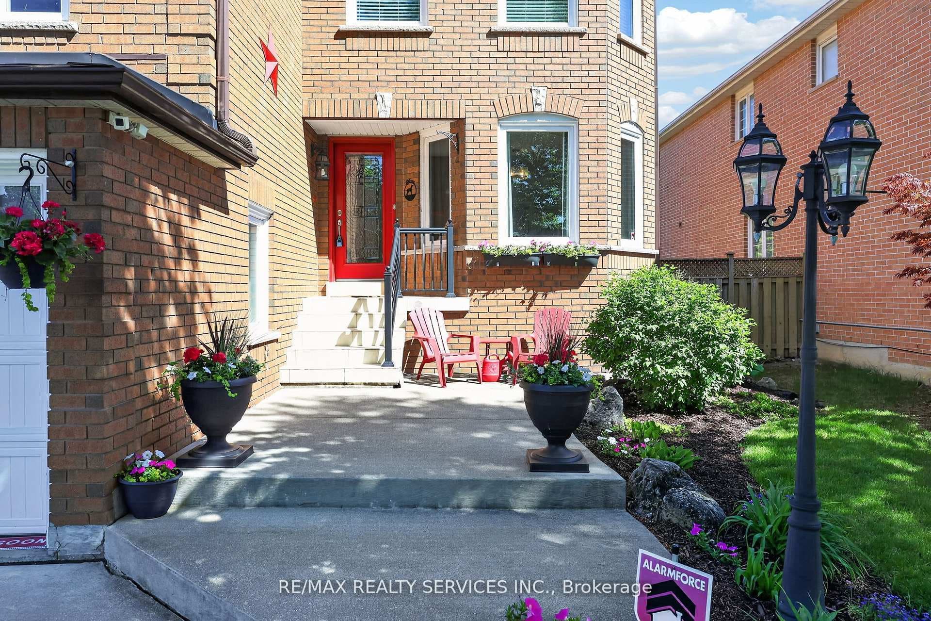 150 Royal Valley Drive photo 4