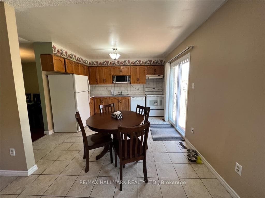 108 Broughton Avenue photo 5