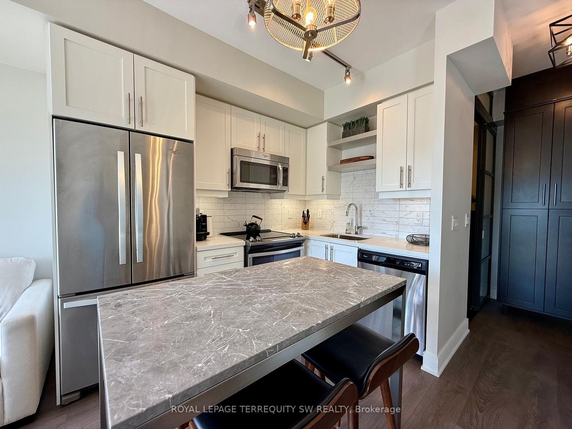 525 Adelaide Street Unit Lph28 photo 4