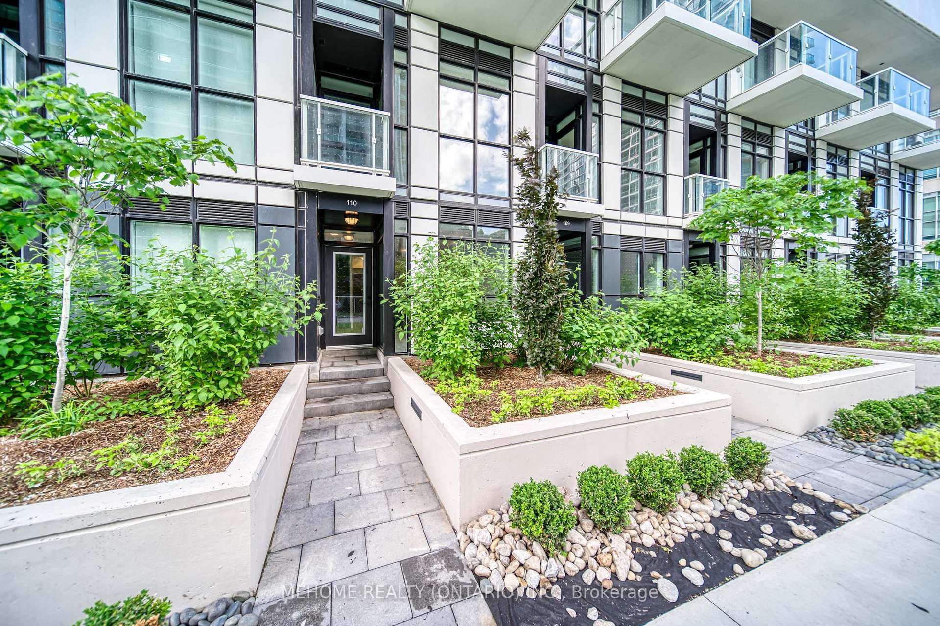 251 Manitoba Street Unit 110 photo 34