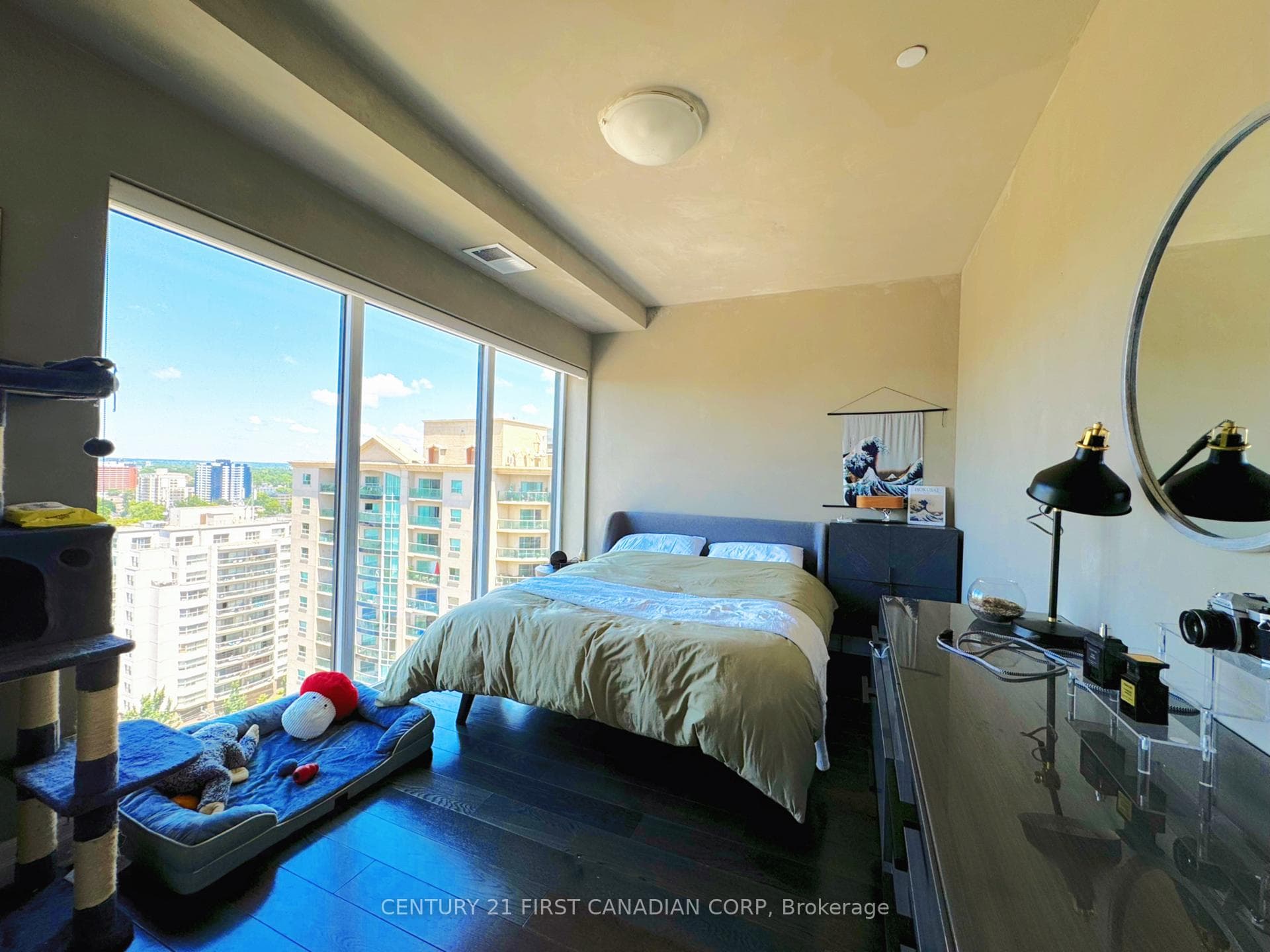 505 Talbot Street Unit 1604 photo 11