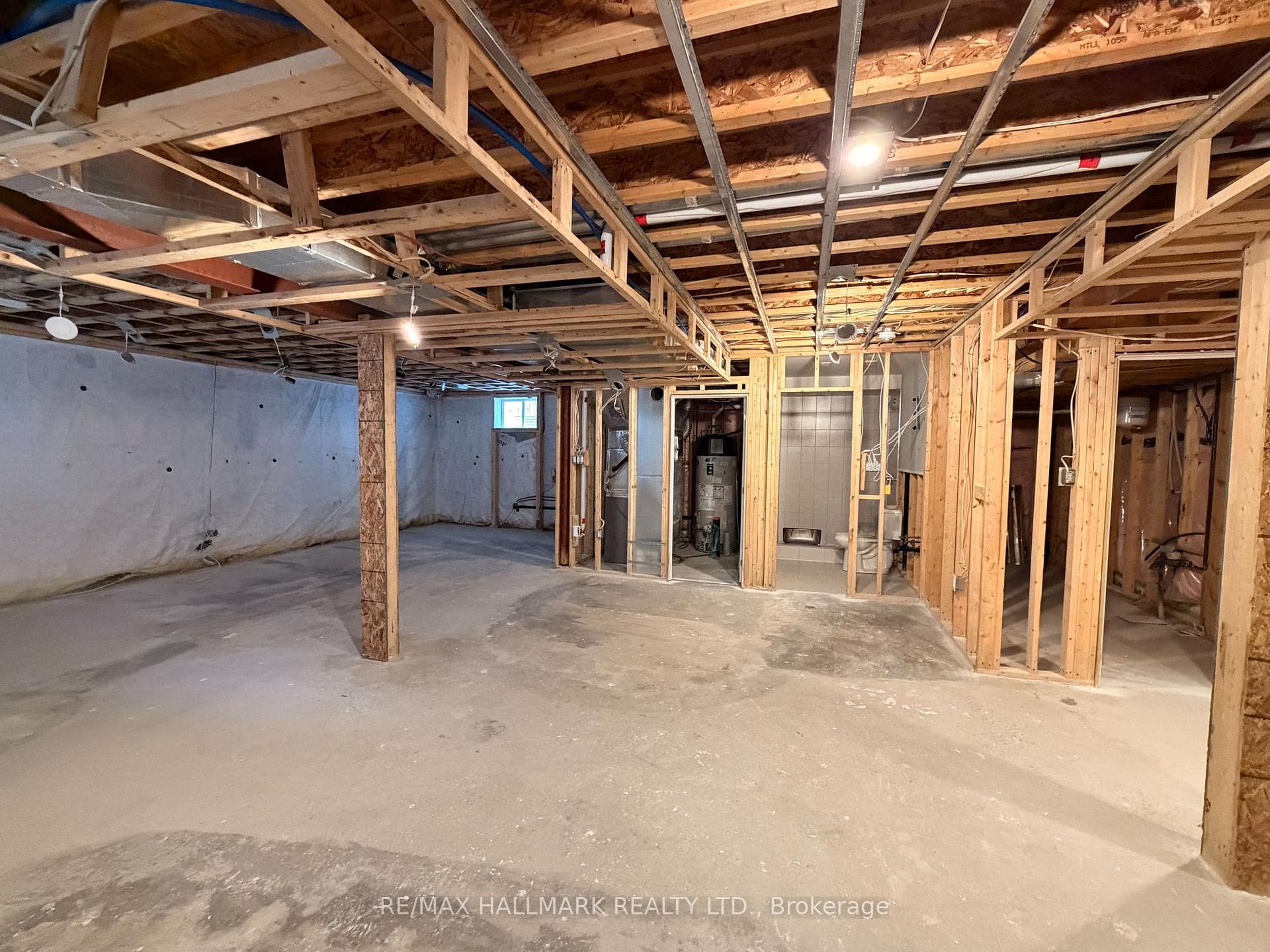 86 Holt Drive photo 16
