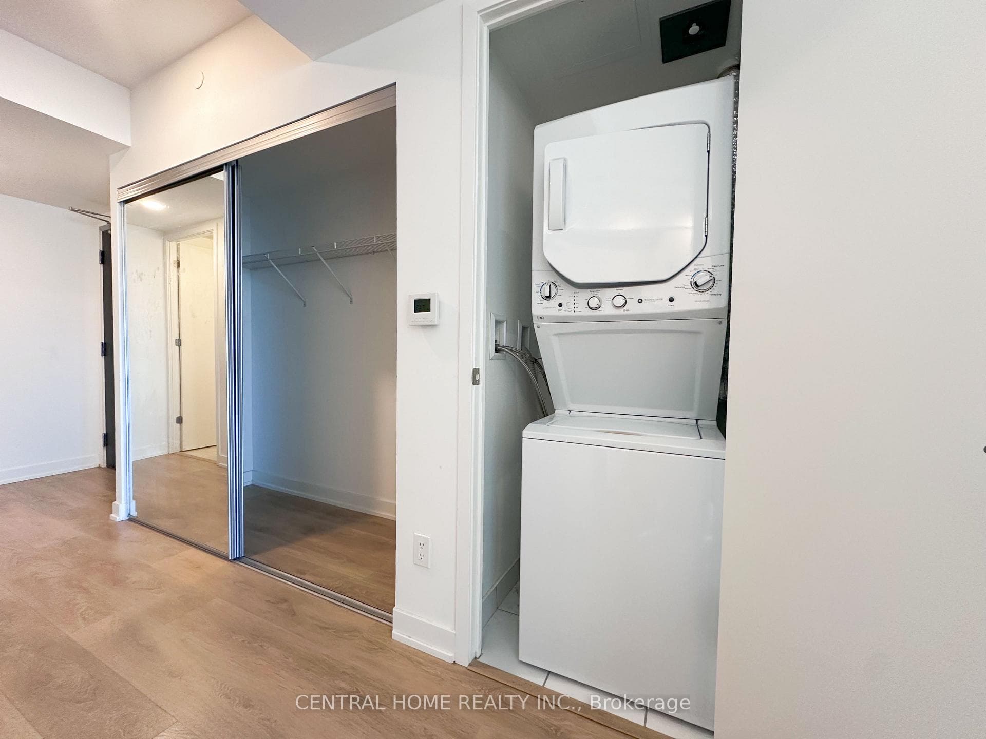 501 Yonge Street Unit 3113 photo 12