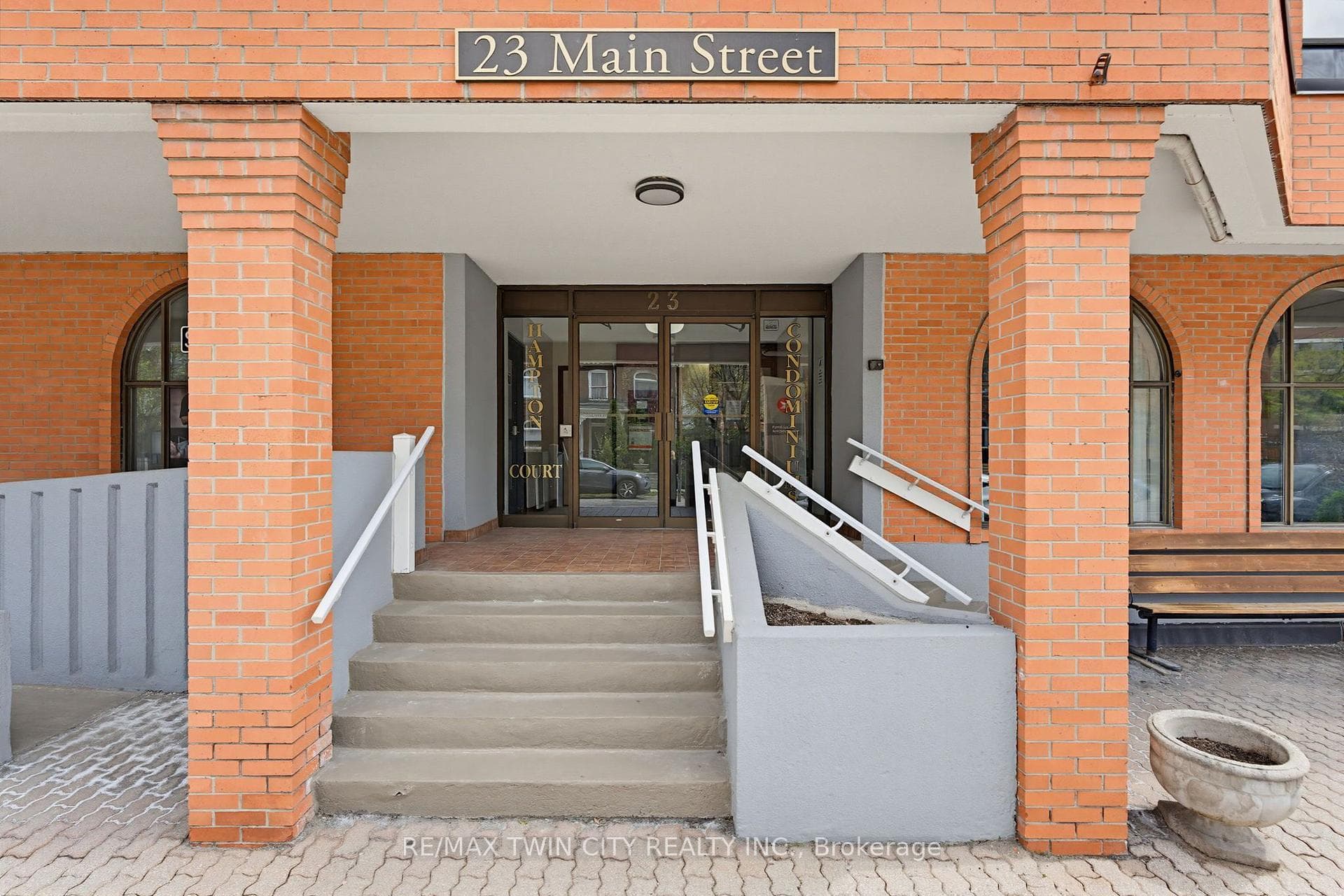 23 Main Street Unit 203 photo 3