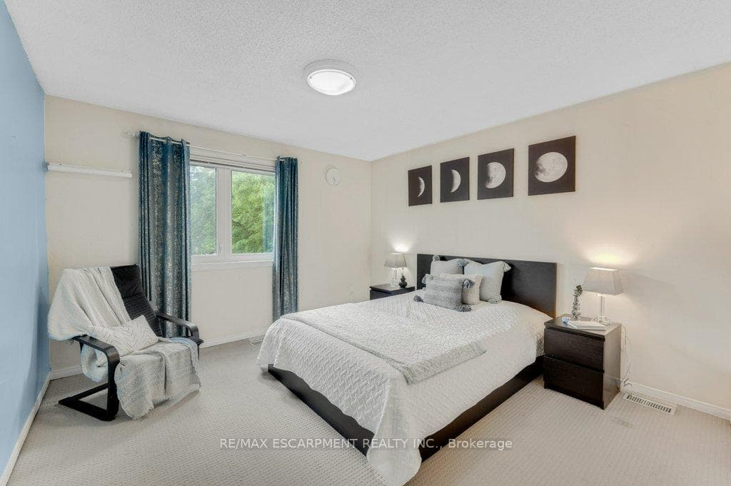2597 Addingham Crescent photo 13