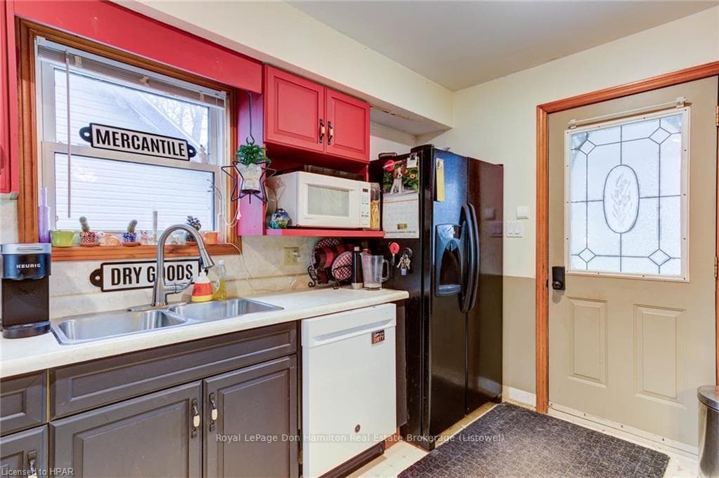 545 YORK Avenue photo 18