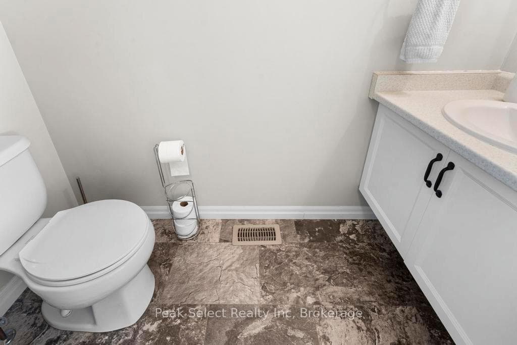 112 Edison Street photo 18