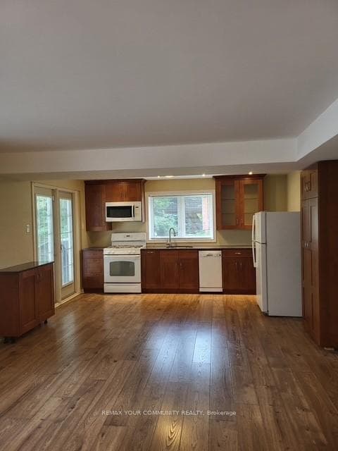 85 Emms Drive photo 5