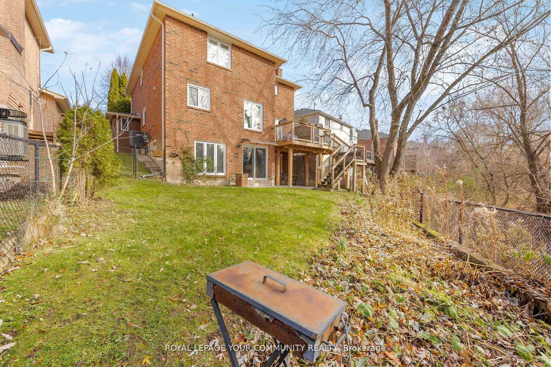 35 Hammond Drive photo 38