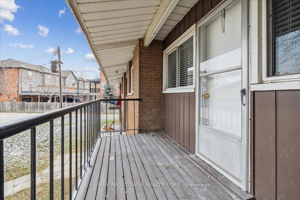 2350 Queensway Drive Unit 3 photo 36