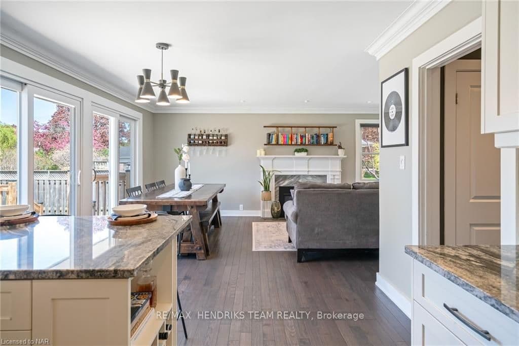 1 SUNNYSIDE Drive photo 12