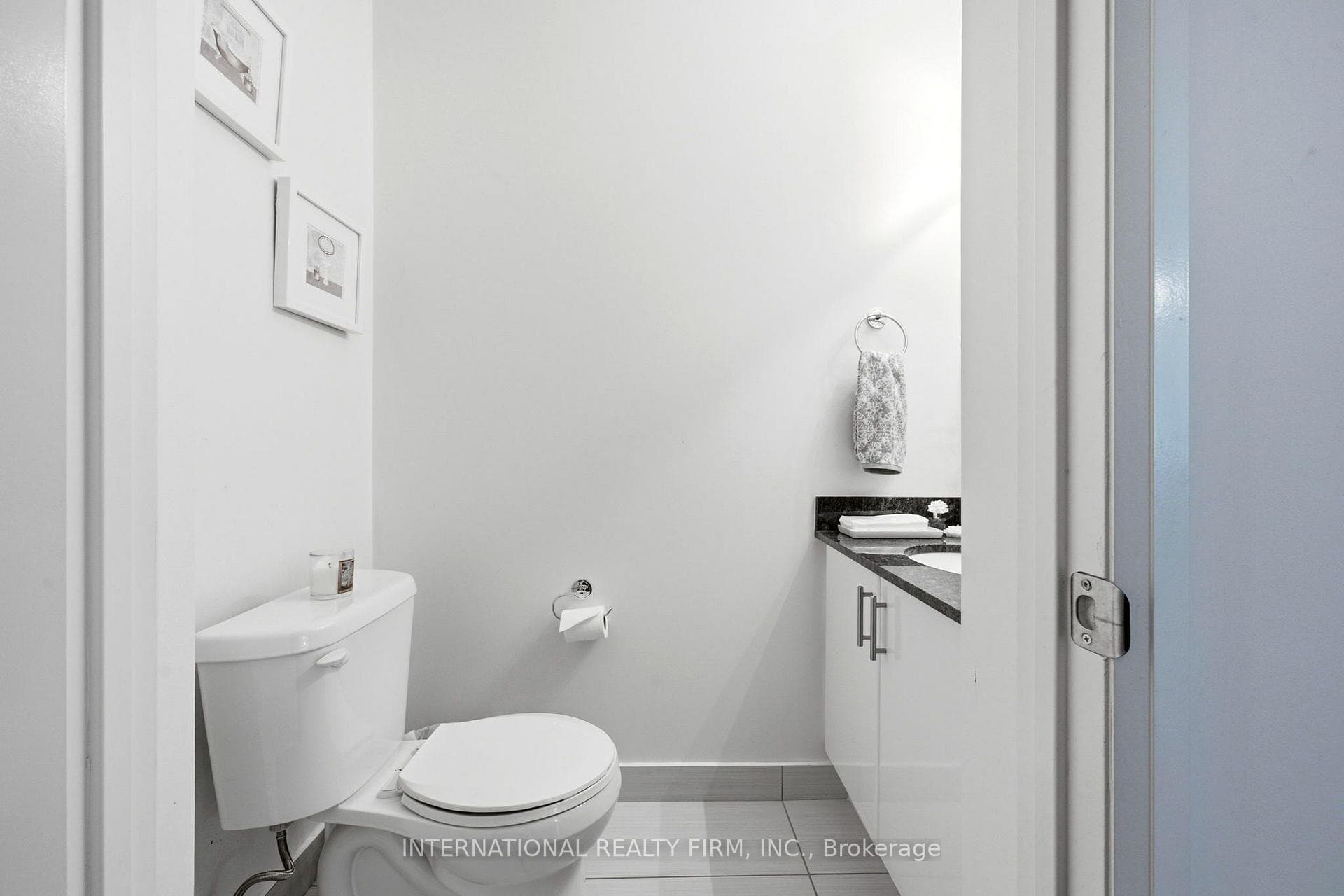 2900 Highway 7 Road Unit 519 photo 18