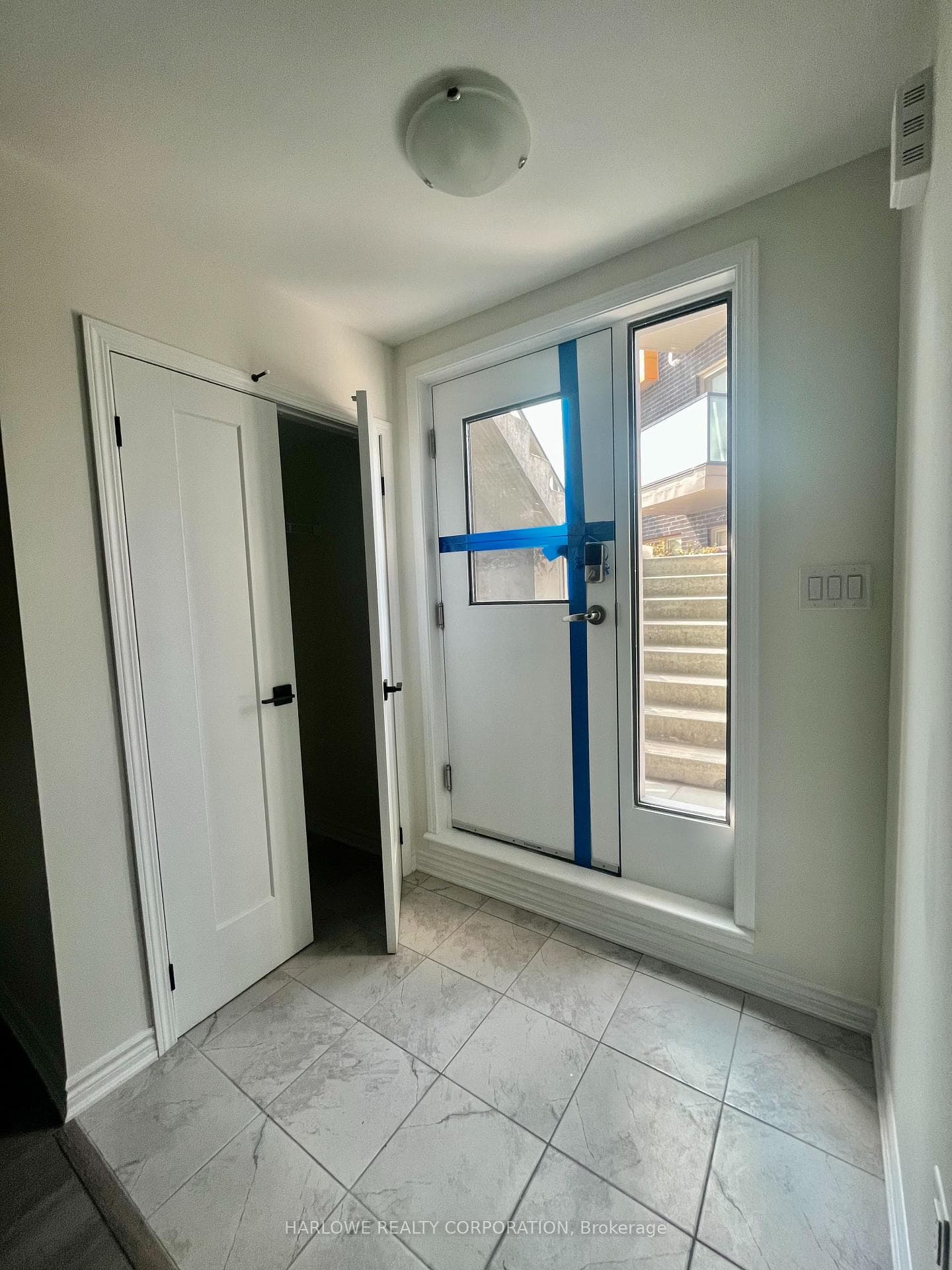 2787 Eglinton Avenue Unit 334 photo 5